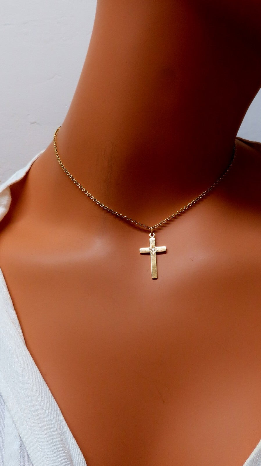 14kt gold cross diamond pendant 14kt 14 inch *v