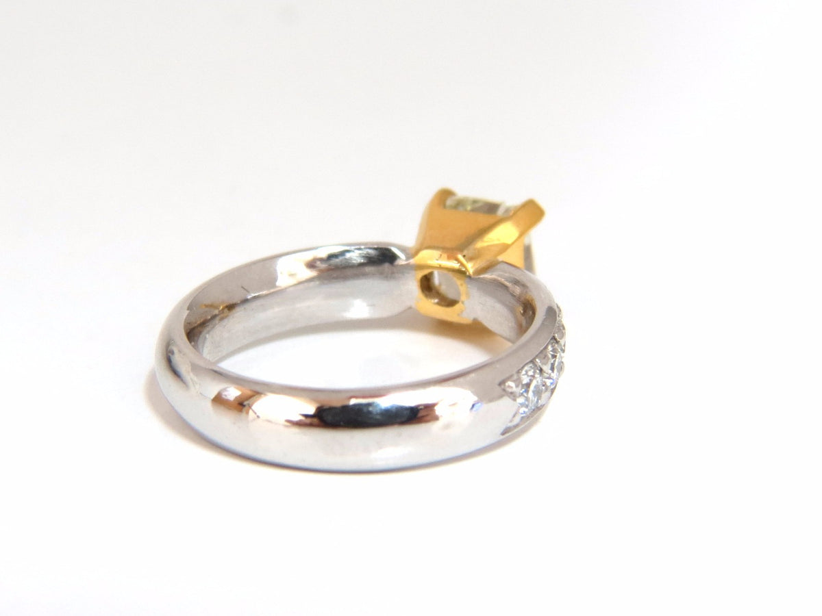 GIA Certified 2.20ct. Cushion cut natural diamond ring Platinum Yellow vvs-2 *v