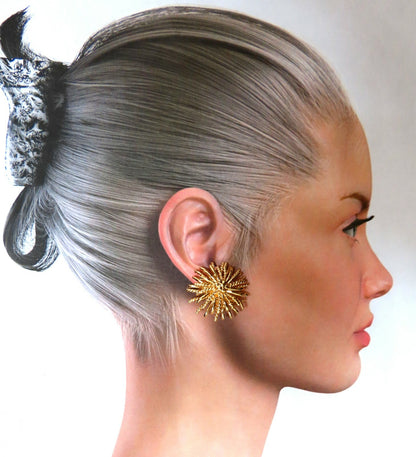 14kt Gold Blossoming Daisy 3D Clip Earrings *v