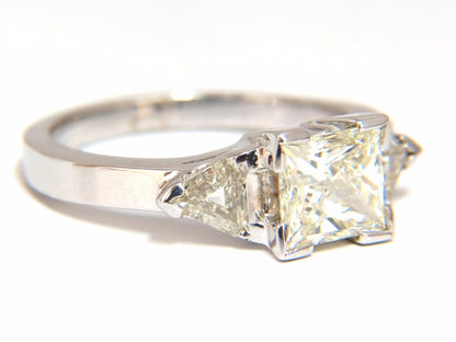 1.63ct Natural Princess cut diamond ring 14kt. Trilliants *v