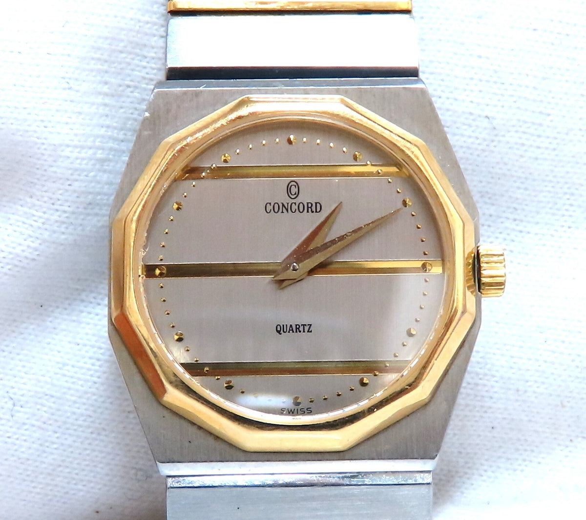 Retro Used concord quartz watch 6.5inch *v