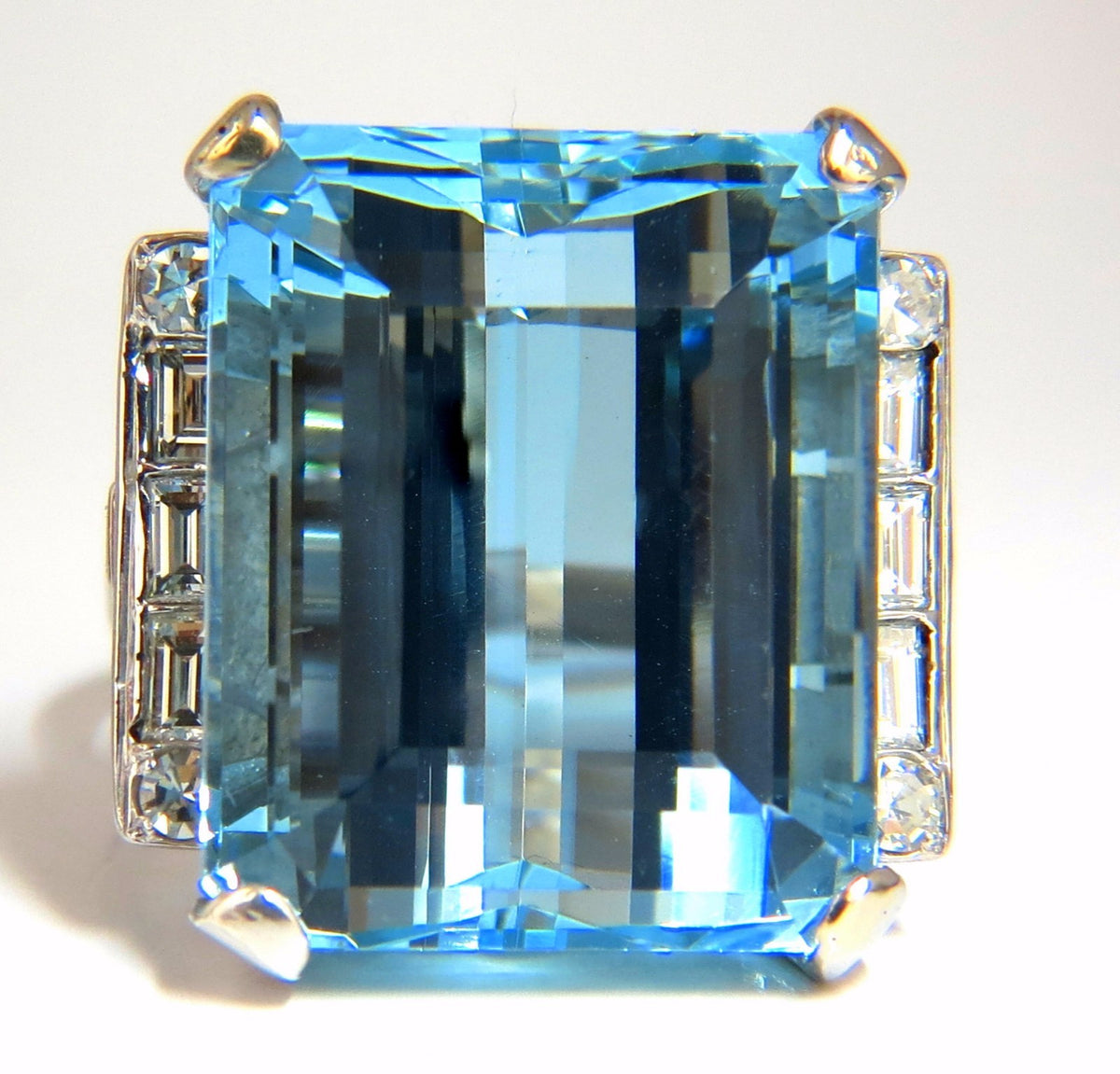 GIA Certified 33.44ct Natural "Blue" Aquamarine diamonds ring Vivid *v