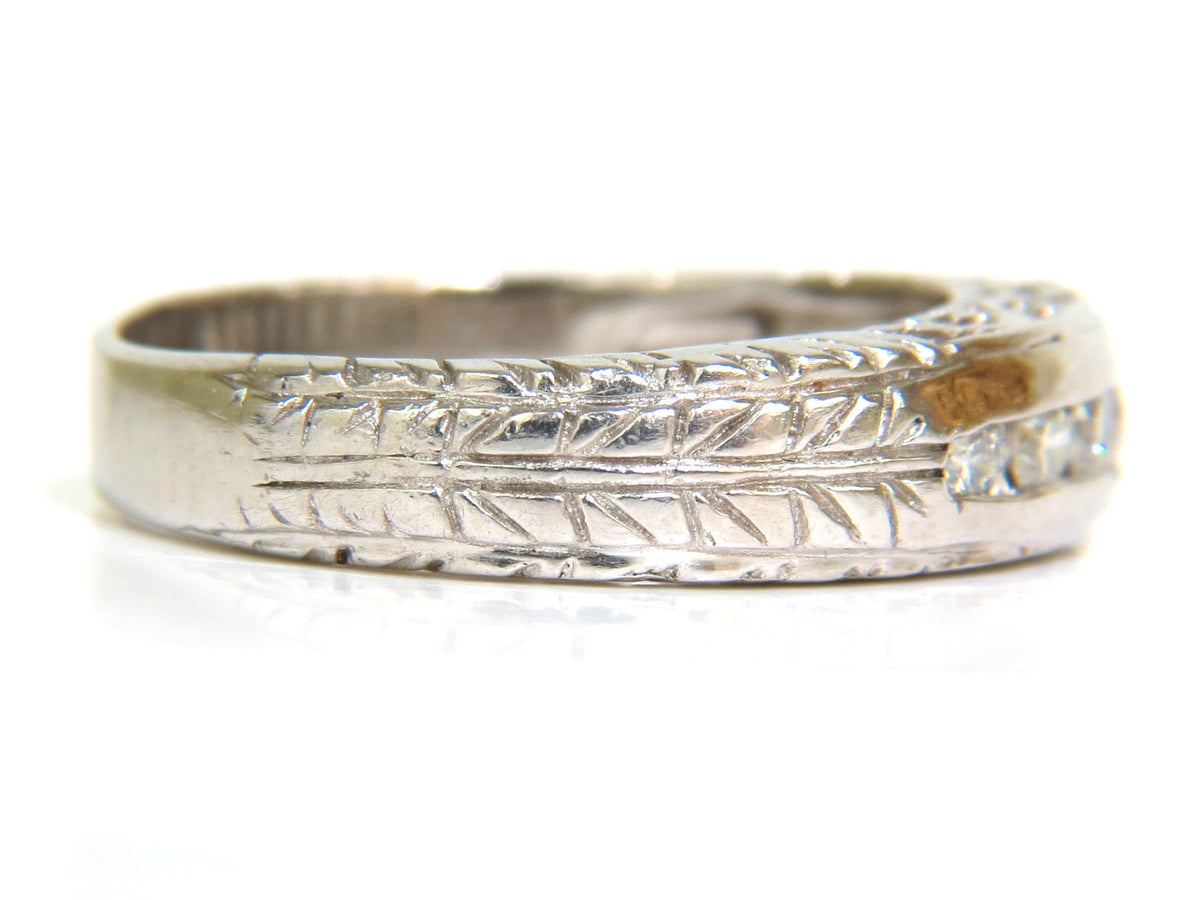 .35ct. NATURAL DIAMONDS CHANNEL DECO GILT ETCHED SCALING SHANK RING PLATINUM *v