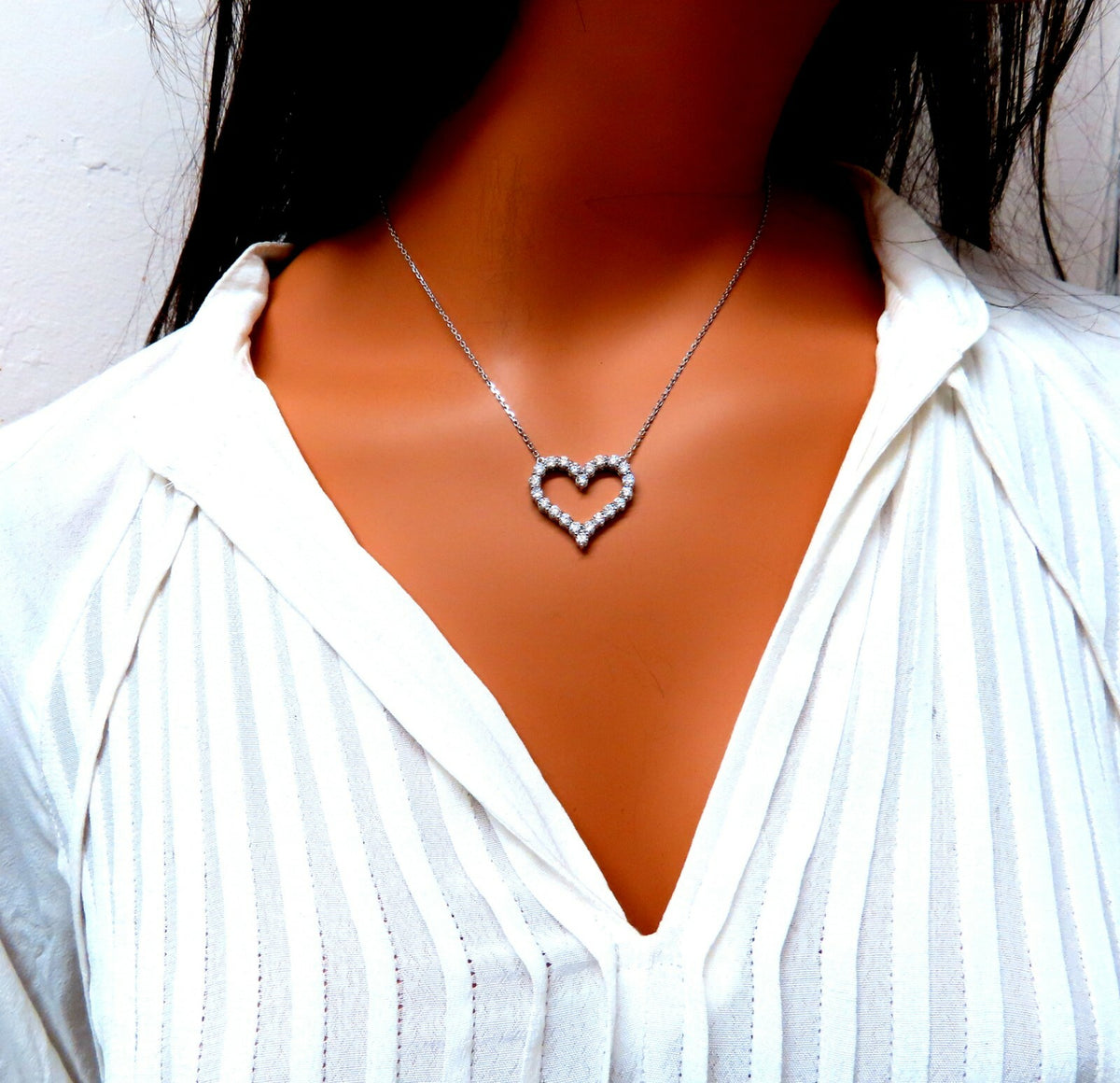 1.92ct Open Heart Natural diamonds necklace 14 karat *v