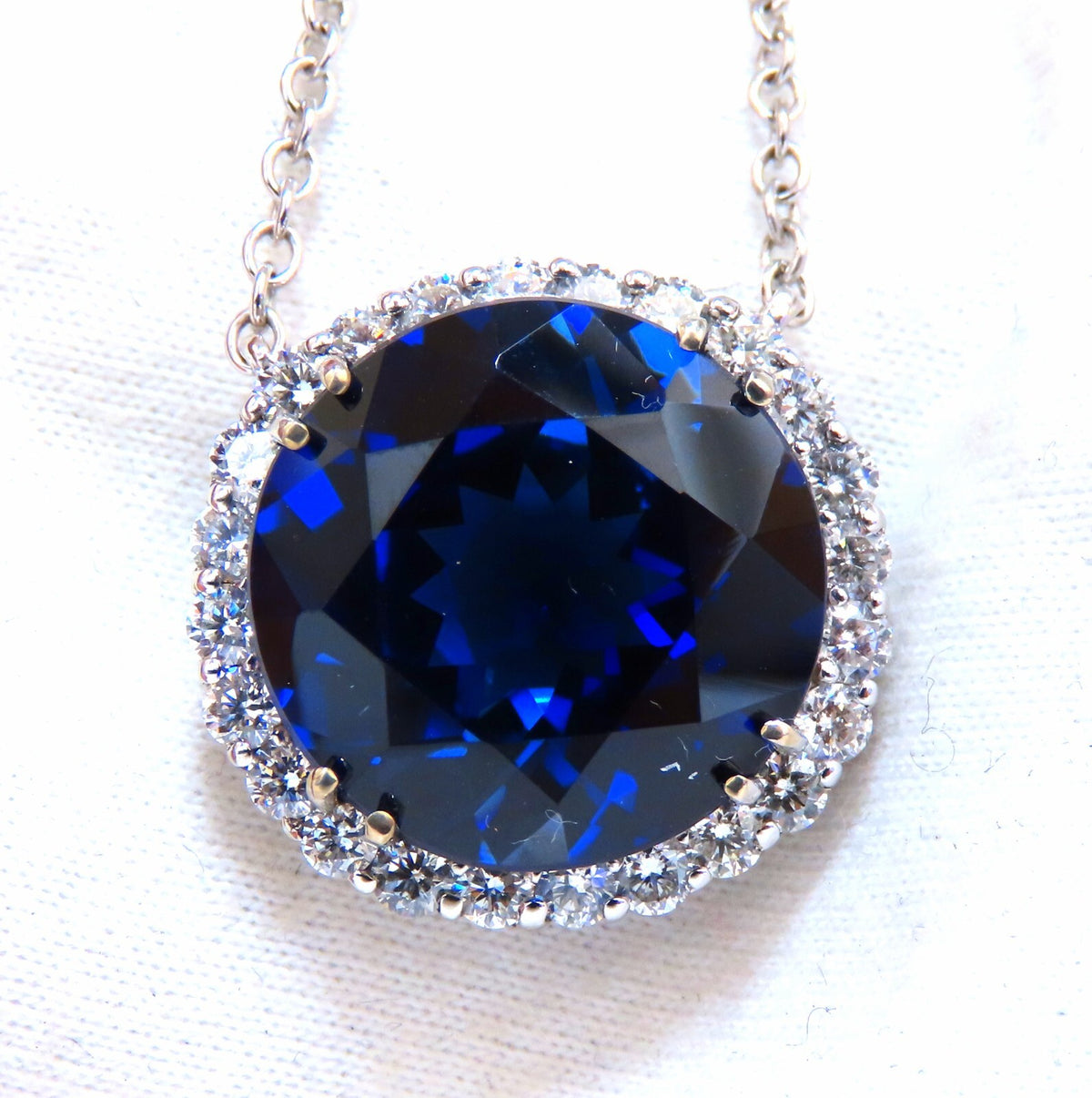 20.09ct Lab Round Blue Sapphire Diamonds pendant 14kt *v