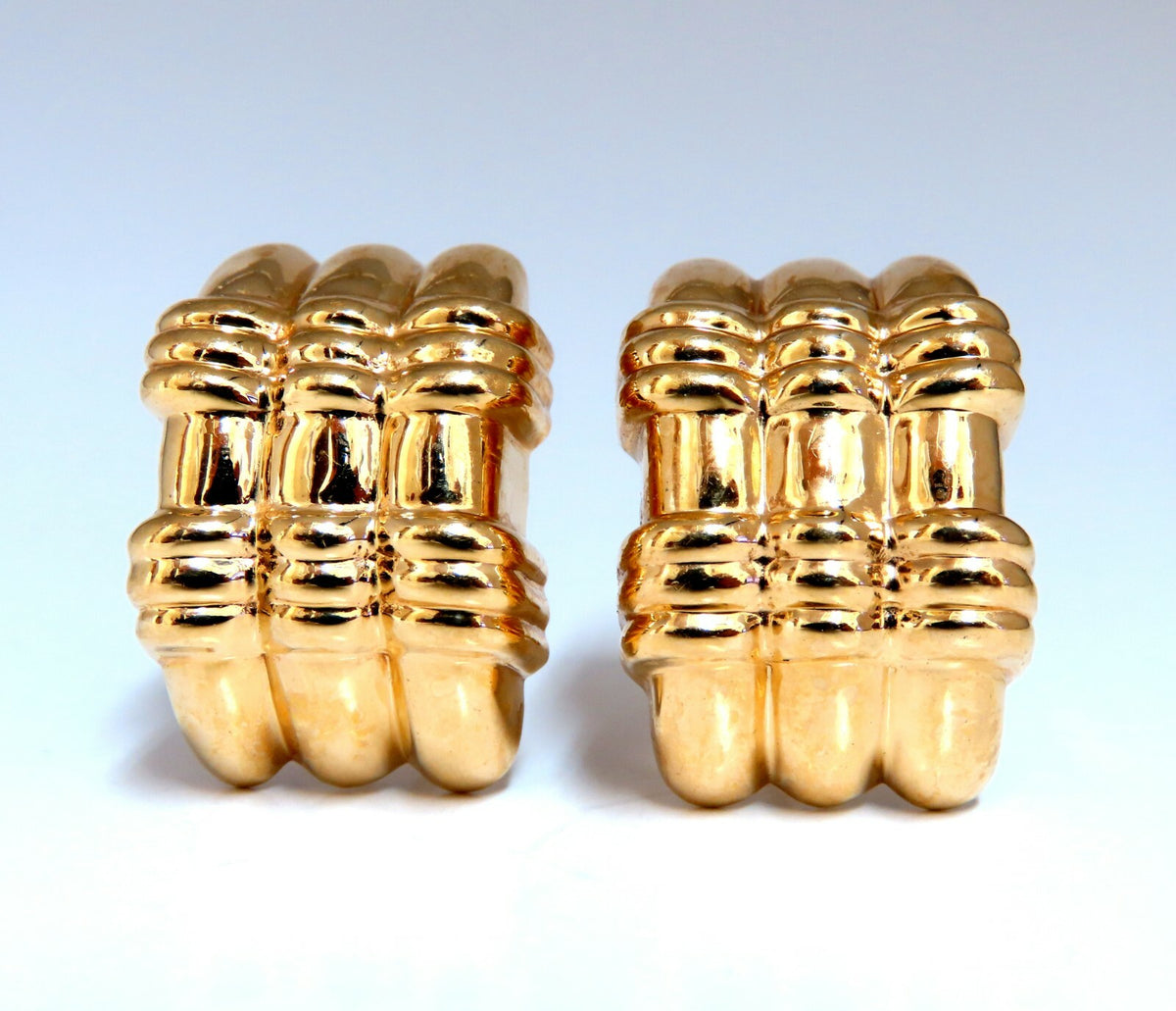 14kt Gold Textured Three Row Crest Clip Earrings *v