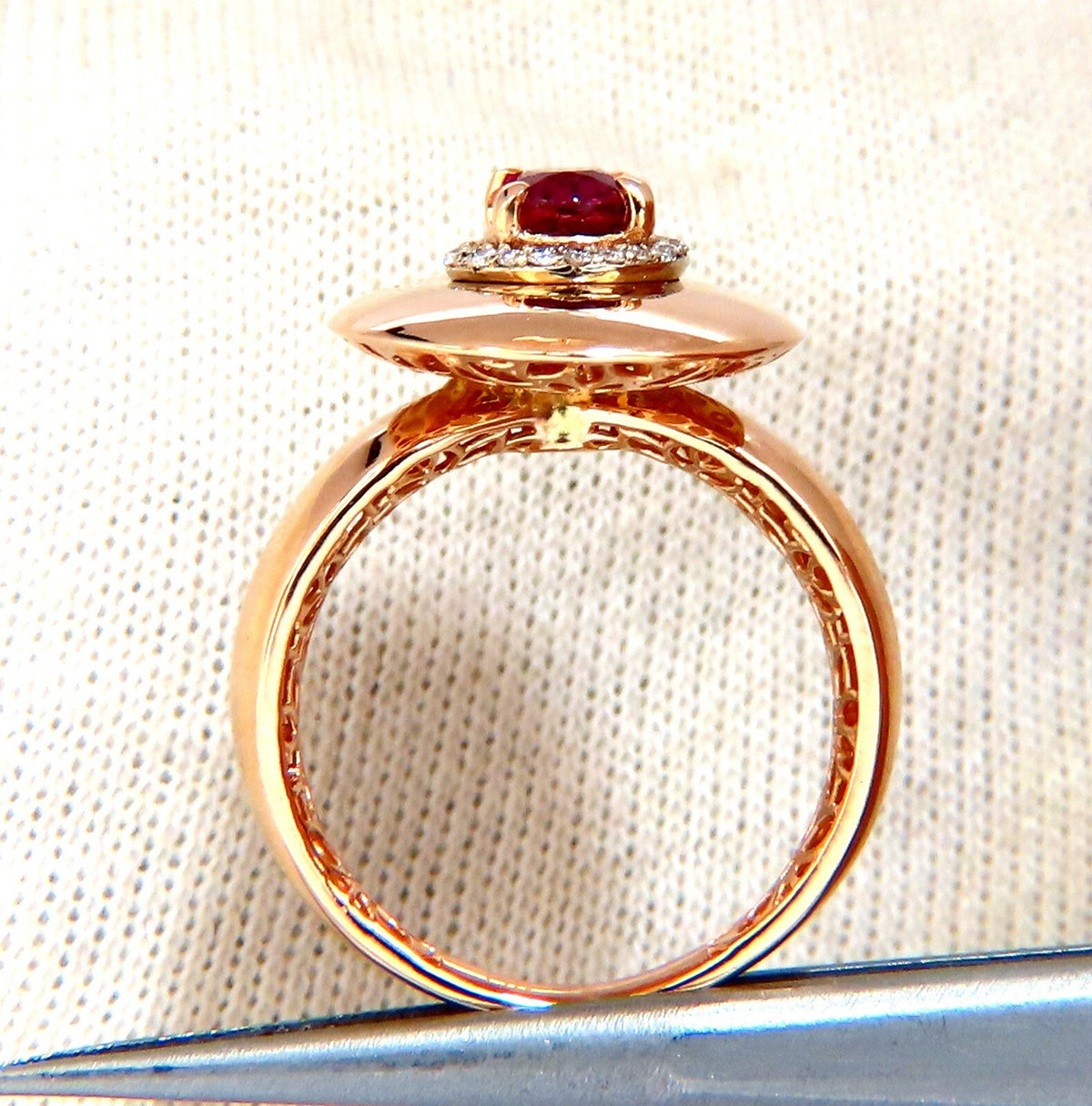 GIA Certified 1.19ct oval cut red No Heat Ruby diamonds ring 14kt *v