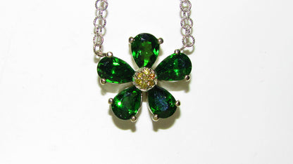 4.60CT NATURAL TSAVORITE YELLOW DIAMOND PENDANT *v