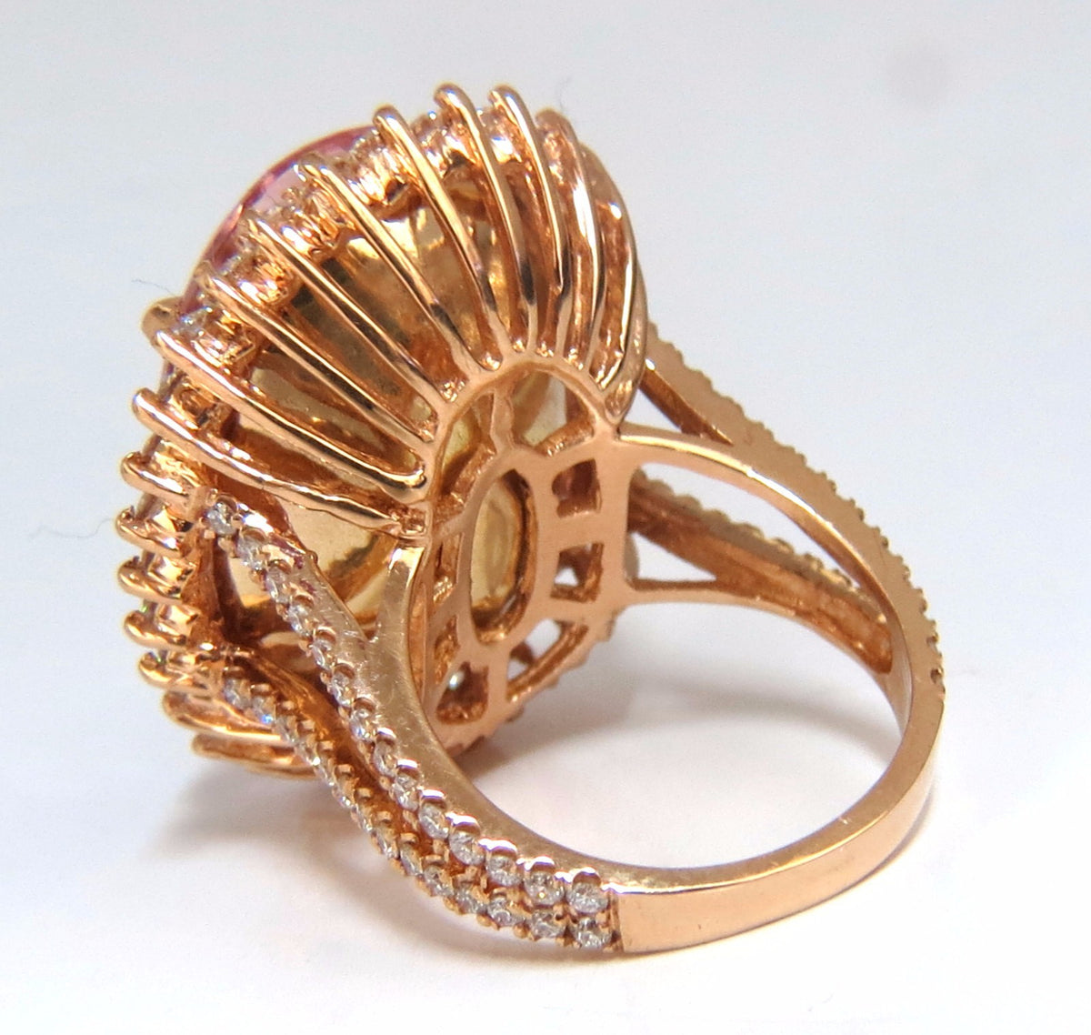 GIA Certified 36.18ct Natural Orangy Pink Morganite Diamonds Ring 18kt*v
