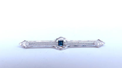 Renaissance Revival Vintage Sapphire pin 10kt 12535 *v