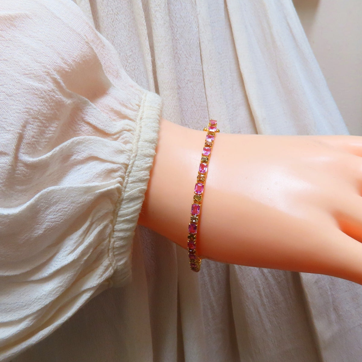 Natural Pink Sapphires Fancy Color Diamonds bracelet 14kt Fancy Yellow Brown *v