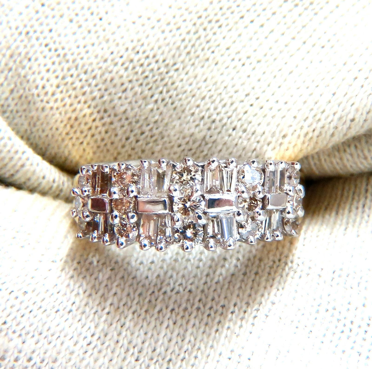 1.35ct Natural Baguette & Rounds Diamonds Band 14kt *v
