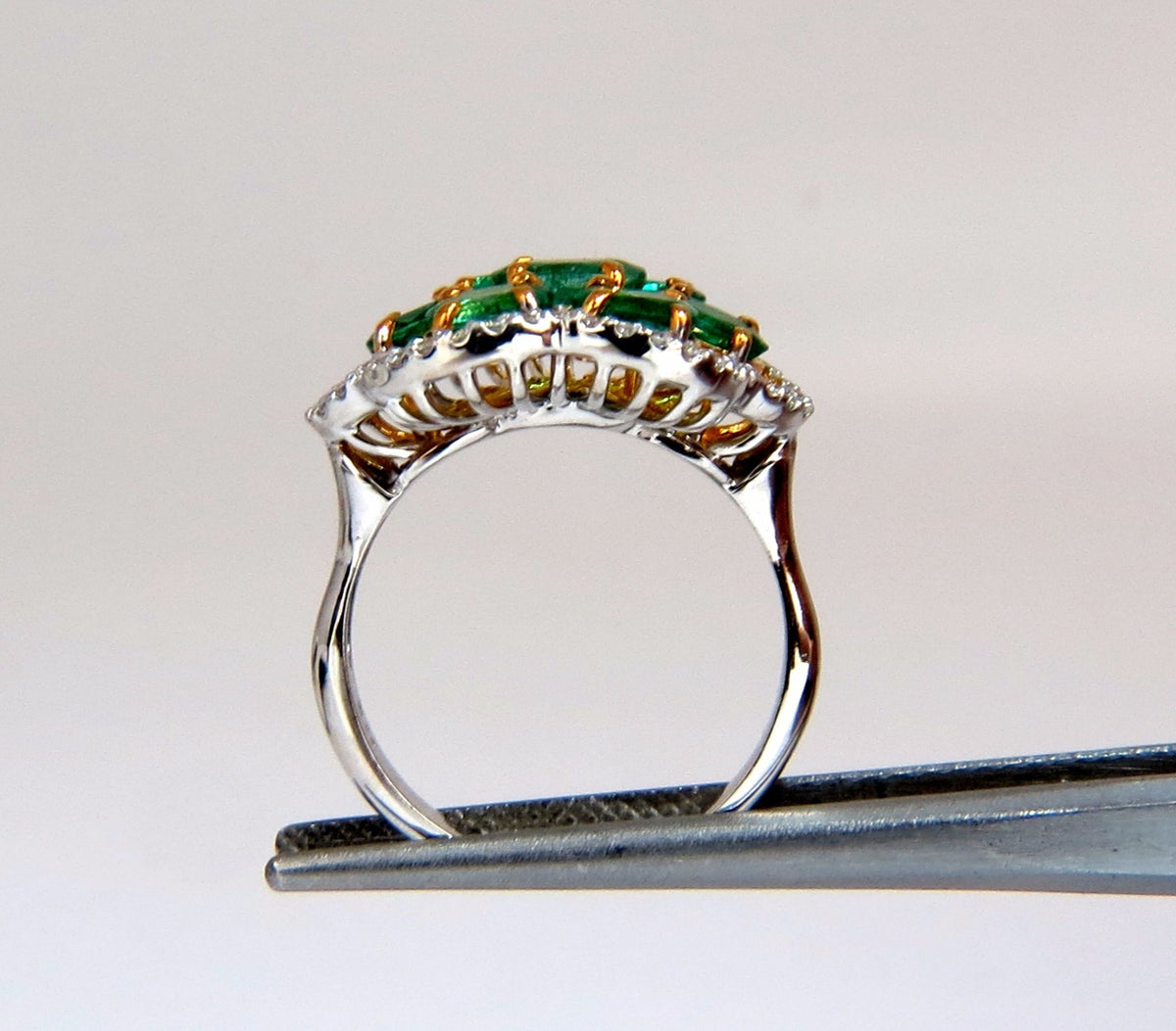 3.02ct Natural oval Emeralds diamond cocktail cluster ring 14kt G/Vs *v