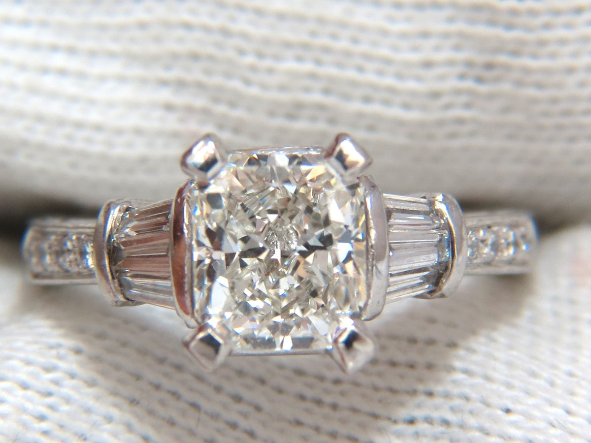 GIA certified 1.50ct. Cushion cut diamond ring G/VVS-2 platinum classic *v