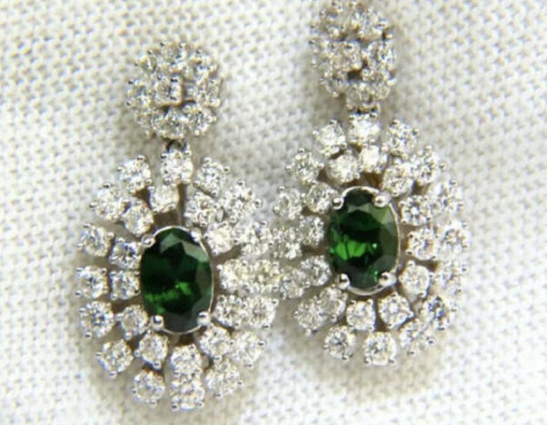 3.08 Carat Natural Tsavorite Diamonds Dangle Earrings 14 Karat Ref 12305 *v