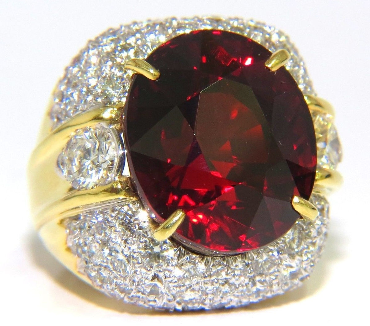 32.64ct GIA NATURAL RED SPESSARTITE GARNET DIAMONDS RAISED DOME RING 18KT *v