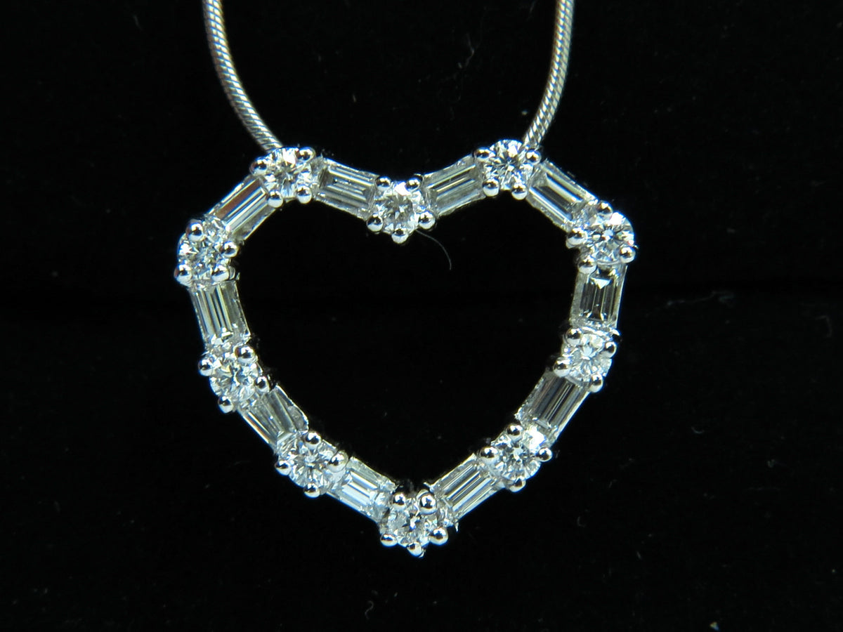 1.10CT DIAMONDS HEART PENDANT 14kt G VS 19'' 20X18MM *v