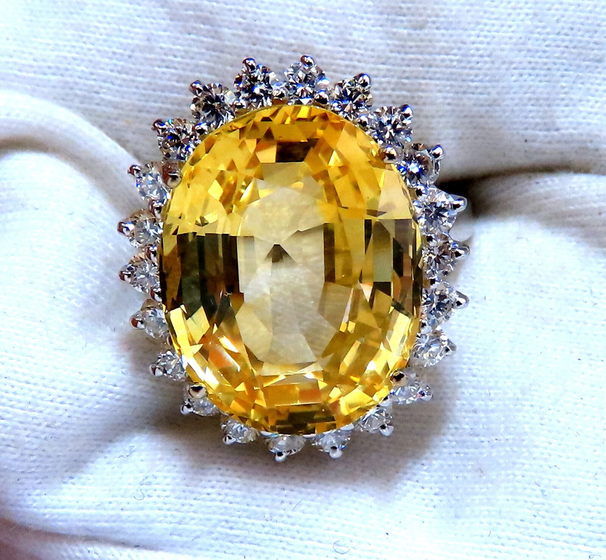 20.17ct GIA Certified Natural No Heat Yellow Sapphire diamonds ring 18kt *V