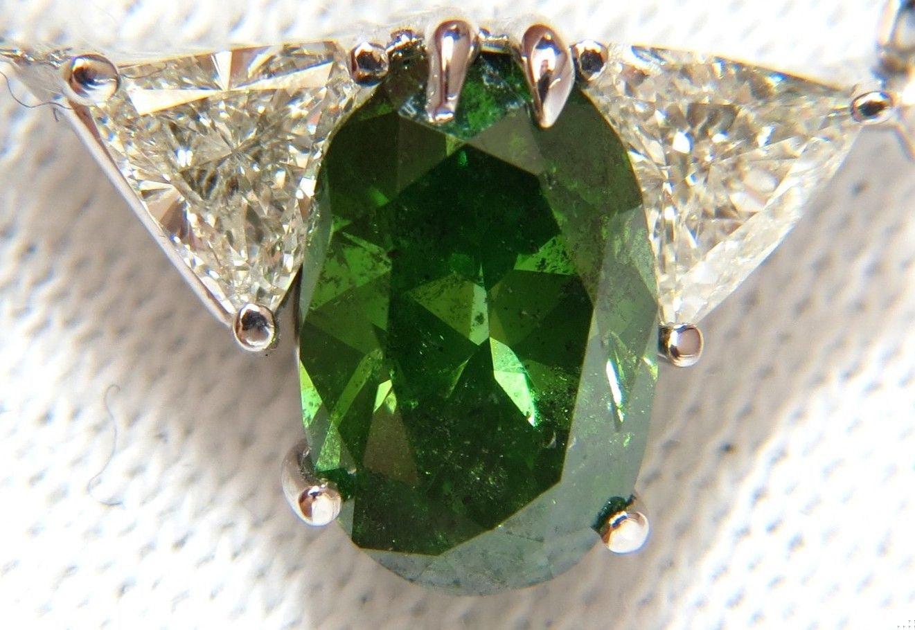 3.26CT ENHANCED FANCY COLOR GREEN DIAMOND NECKLACE SIDE TRILLIANTS 14KT 10035