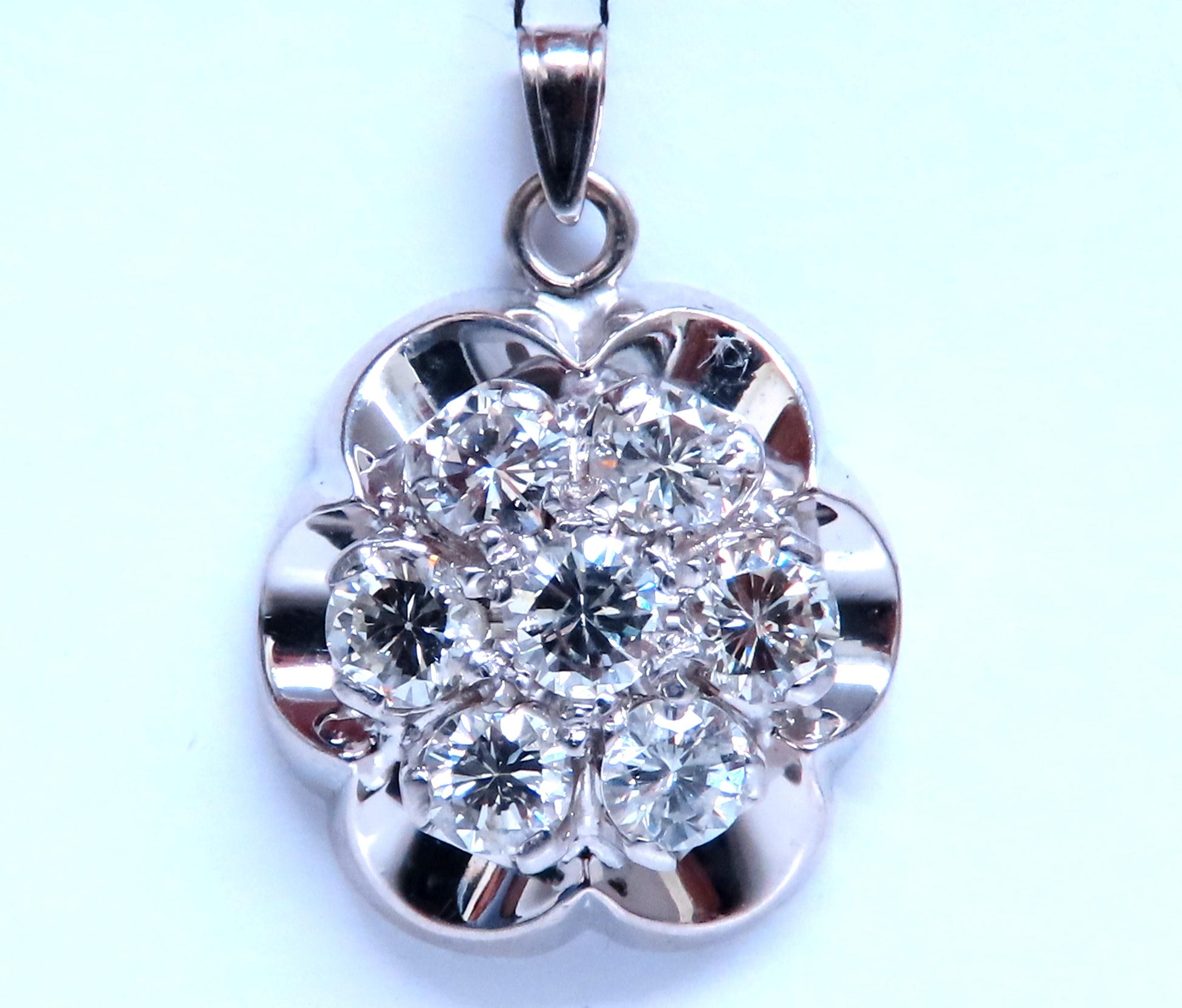 2.50ct Natural Diamonds Cluster pendant G/Si 14kt gold 12407