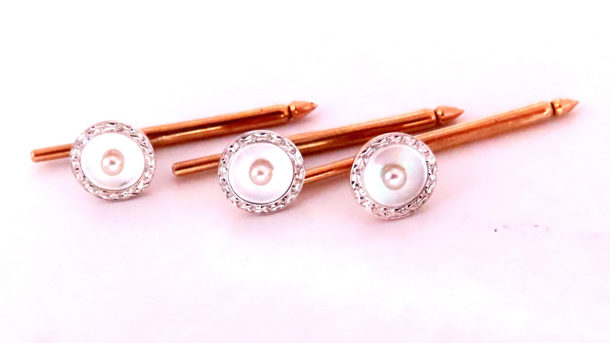 Mother Of Pearl Cufflinks And Studs Set 14kt 12484