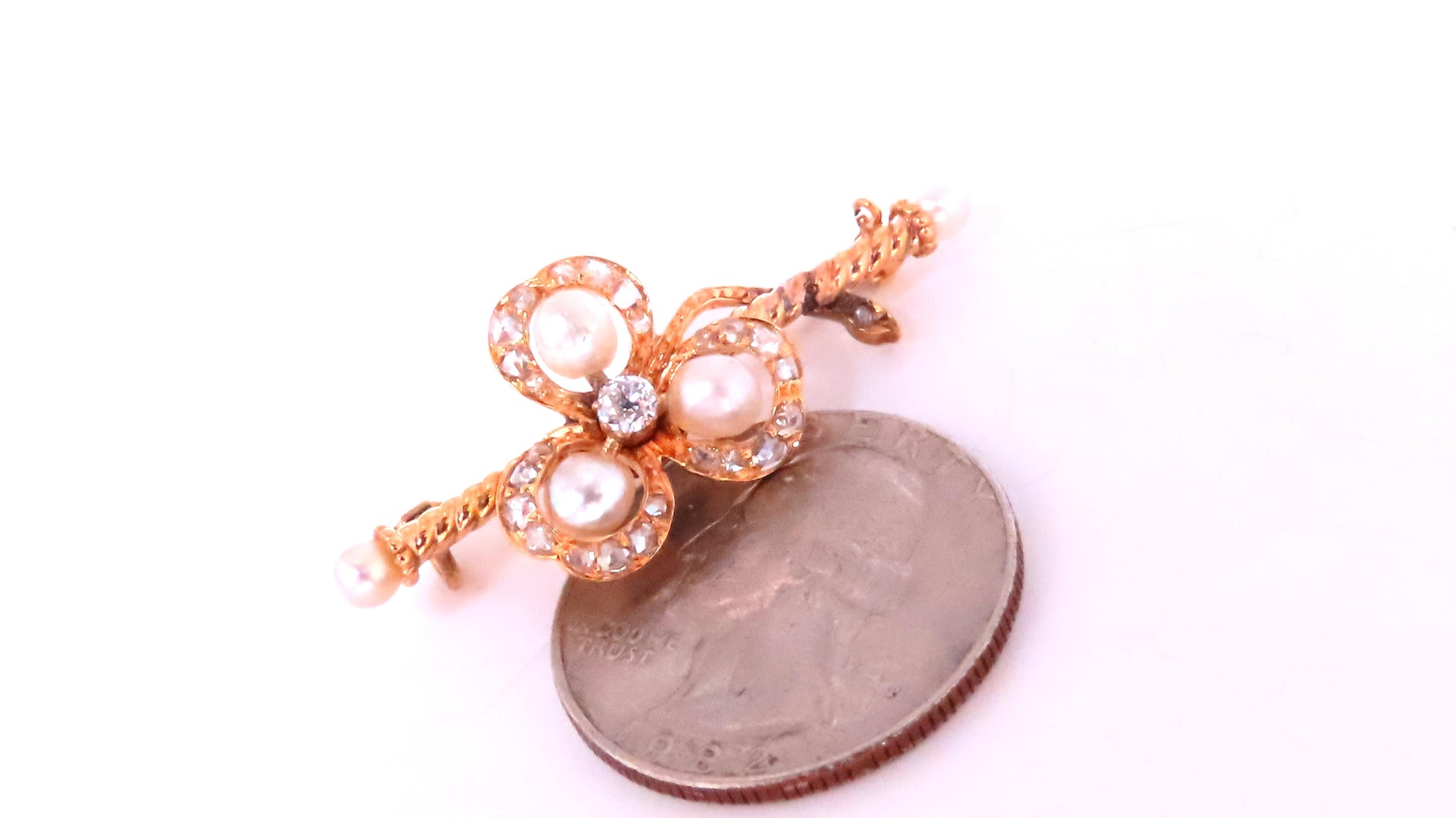 Jacobean Revival Barley Twist Brooch Pin 14kt clover 12538