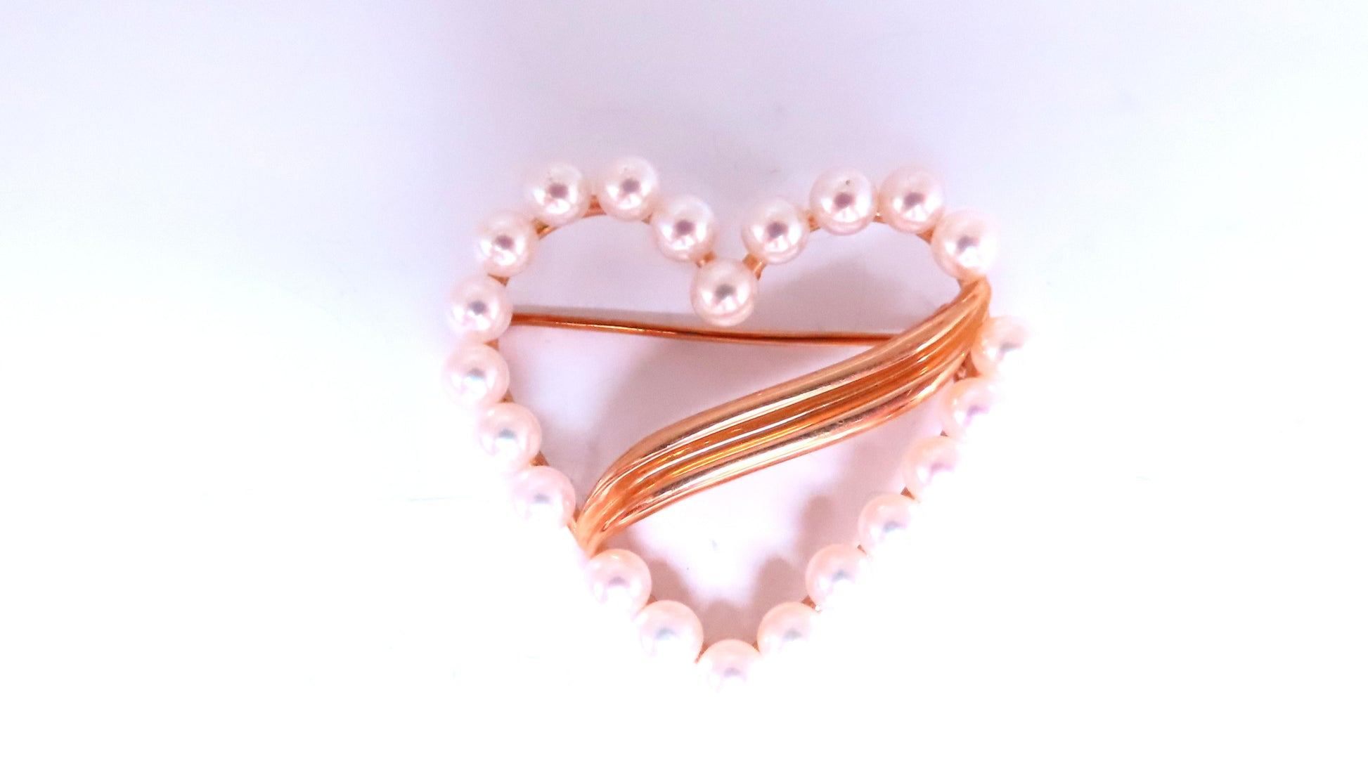 3mm Cultured Pearl handmade Heart Pin 14kt Gold 12540