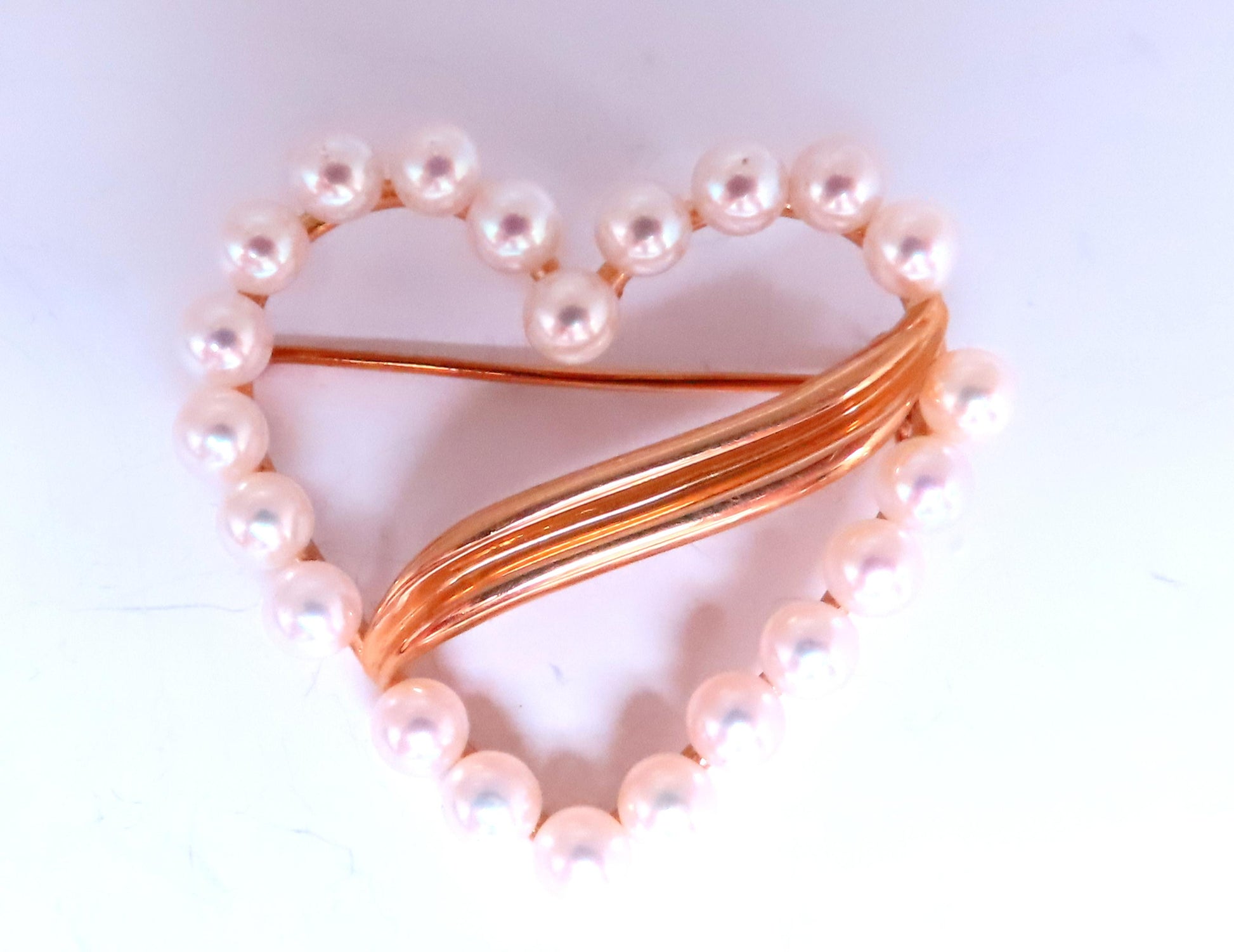 3mm Cultured Pearl handmade Heart Pin 14kt Gold 12540