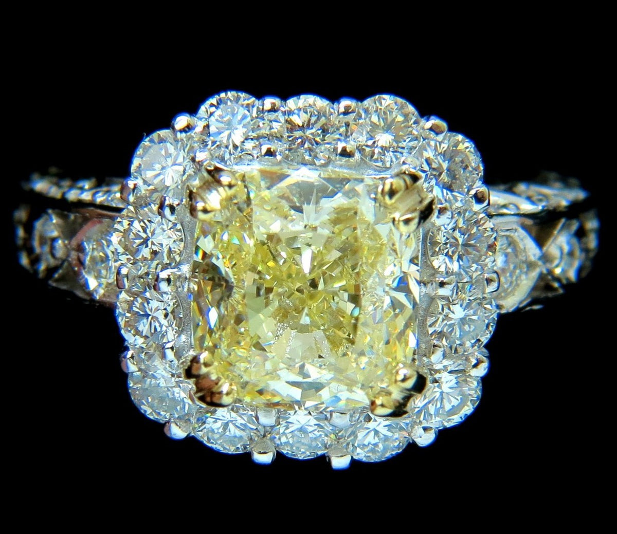 GIA CERTIFIED 5.52CT CUSHION NATURAL FANCY YELLOW DIAMOND CLUSTER RING VVS1 *v