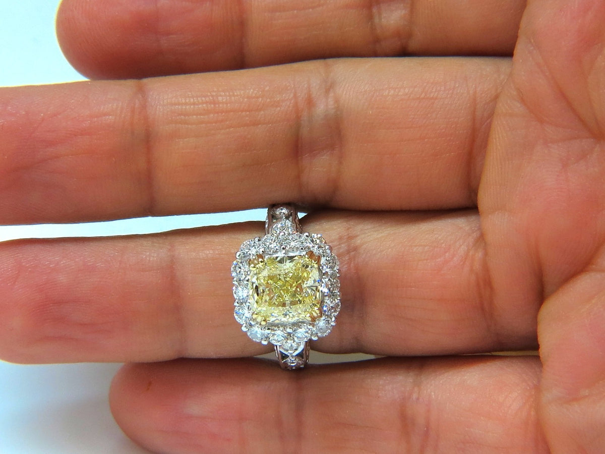 GIA CERTIFIED 5.52CT CUSHION NATURAL FANCY YELLOW DIAMOND CLUSTER RING VVS1 *v