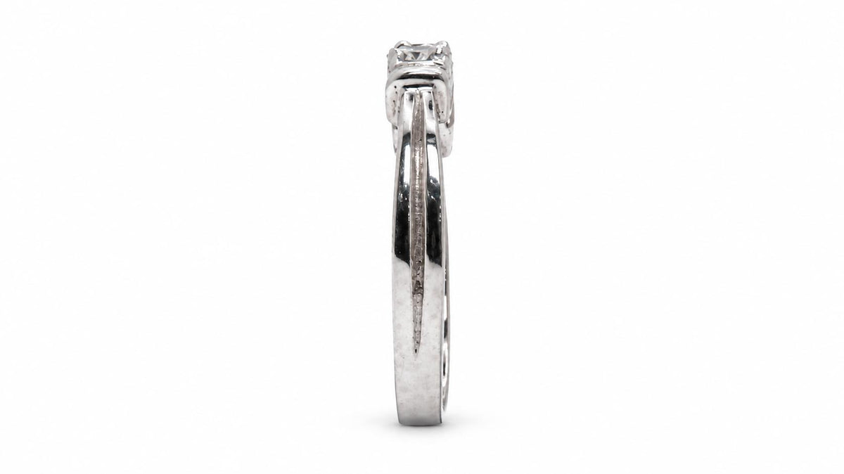 Classic 4 Natural Diamonds Band .30ct Platinum Ring 95565