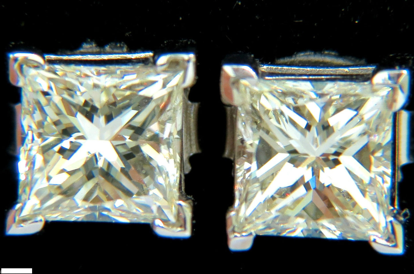 2.00CT NATURAL PRINCESS CUT DIAMOND STUD EARRINGS J/SI-1 14K