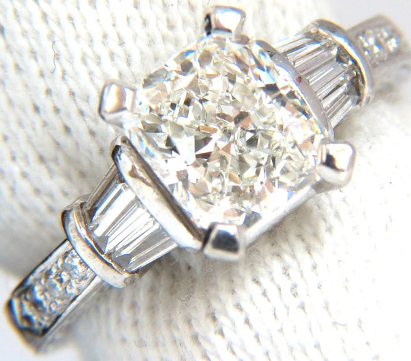 GIA certified 2.00ct. Cushion cut diamond ring G/VVS-2 platinum classic baguette