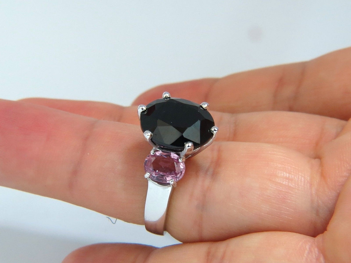 13.00ct. natural black & pink sapphire diamonds ring 14kt. white gold
