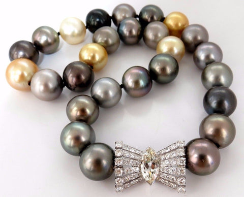 GIA certified Natural Tahitian Pearl Necklace 4.00ct. diamonds 18Kt Magnificent
