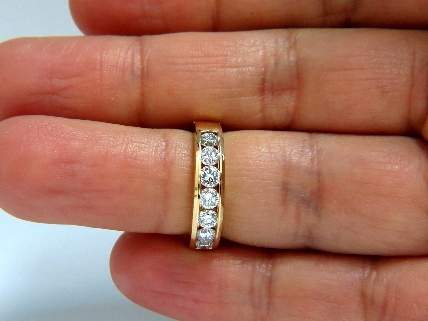 1.30ct natural round diamonds band 14kt H/Vs Classic