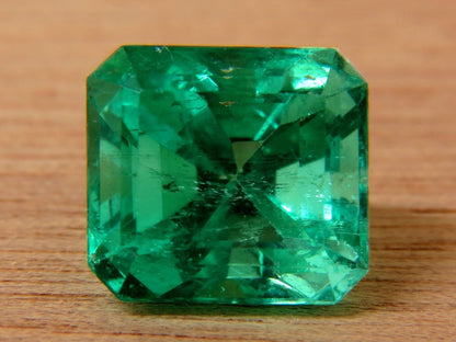 GIA CERTIFIED 10.16CT NATURAL COLOMBIAN GREEN EMERALD SQUARE CUT COLLECTOR VIVID
