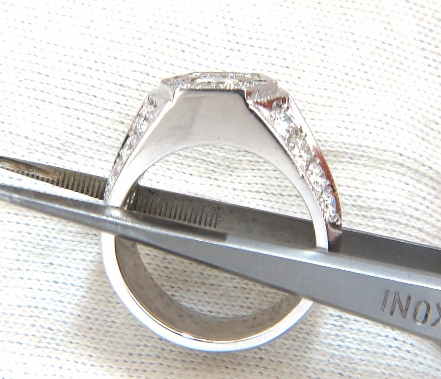 GIA Certified 2.29ct natural diamonds mens ring 18kt Hexagon Deck