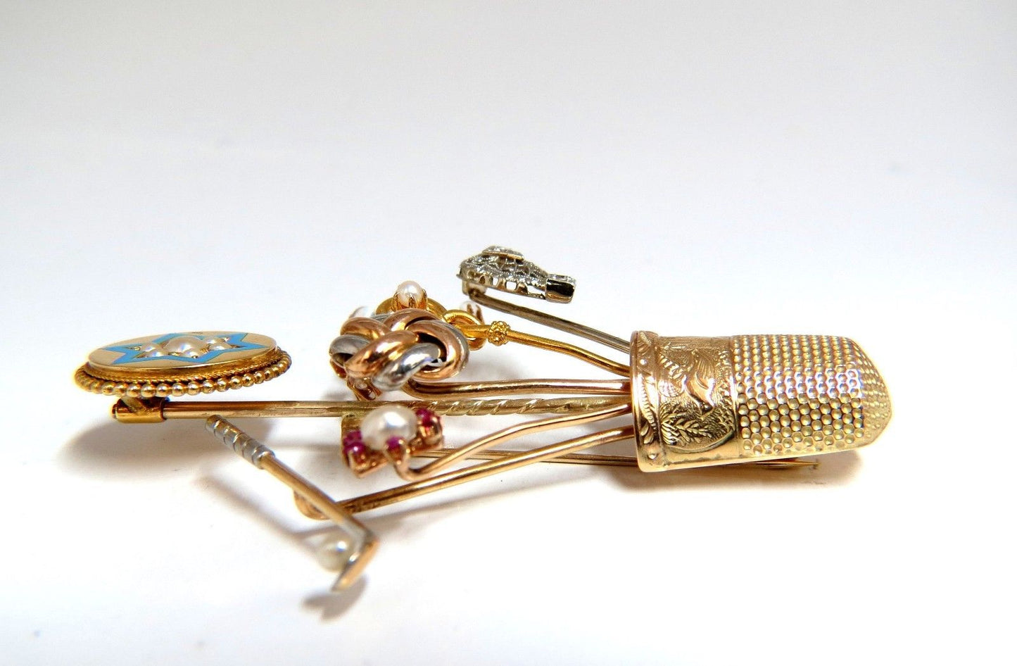14kt Vintage Seamstress Thimble collection Pin