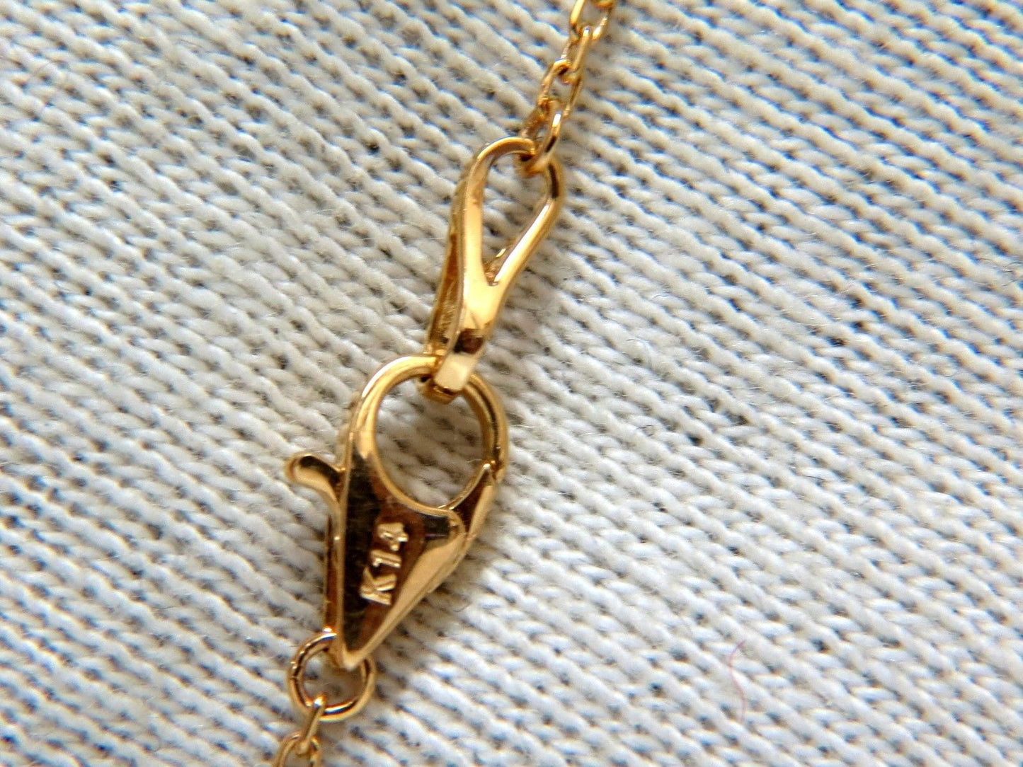 1.00ct Natural Fancy Yellow diamonds open heart necklace 14kt