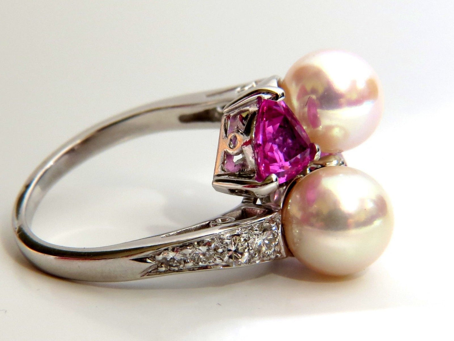7.8mm Natural South Seas Pink sapphire Diamods rings