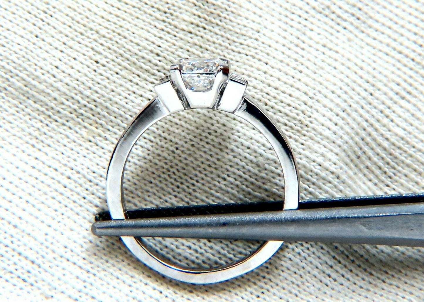 GIA Certified 1.01ct. Cushion cut diamond ring Platinum F/VS