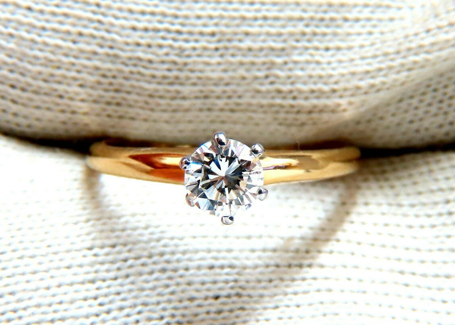 GIA Certified .47ct E.vs2 natural round diamond ring & wedding band 18kt