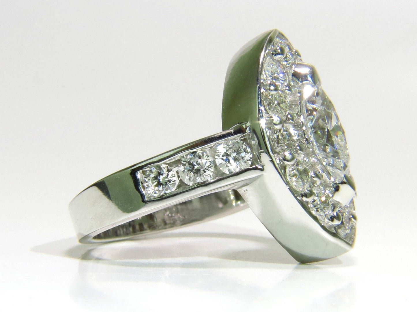 2.62 DIAMONDS CLUSTER RING MARQUISE & ROUNDS 14KT HALO DECO