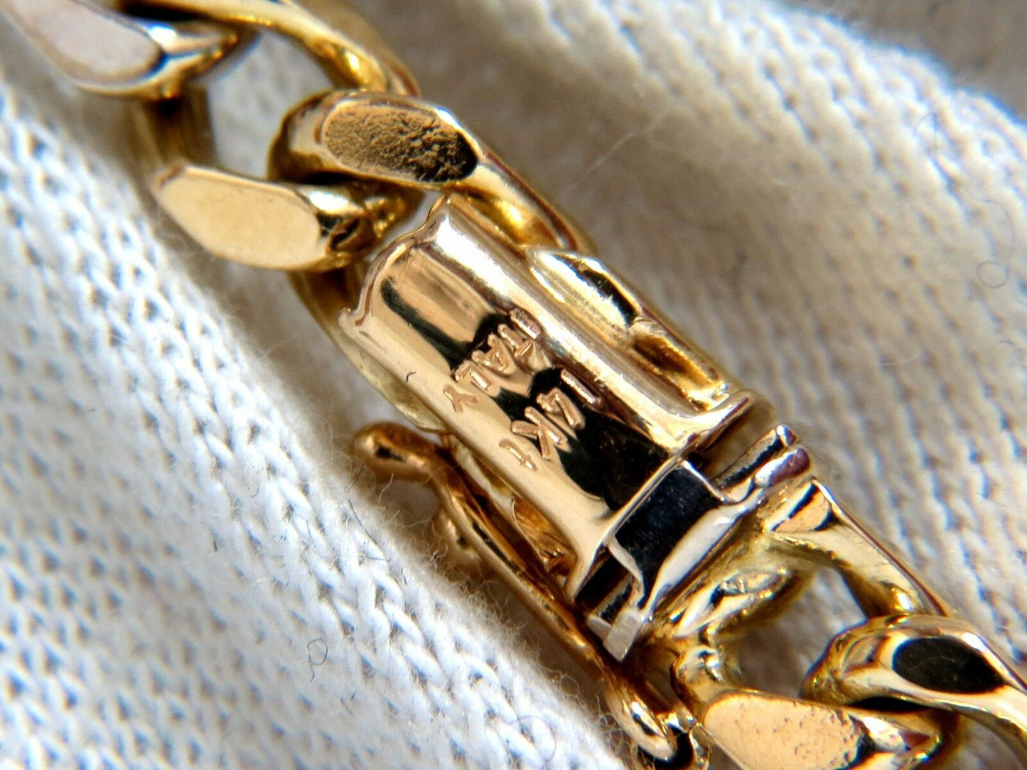 14kt Mens Classic Figaro Bracelet 8inch