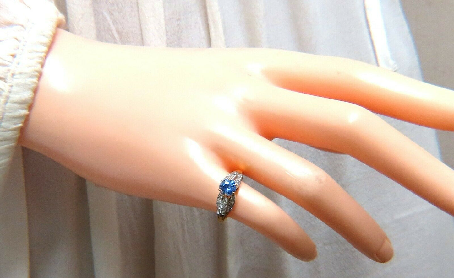 1.05ct Natural Blue Sapphire Raised Solitaire Ring 14k