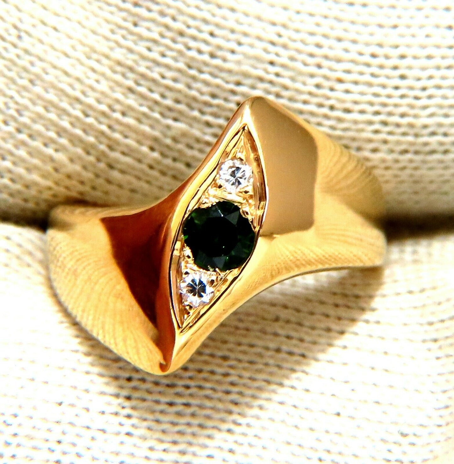 Natural green tsavorite garnet and diamonds ring 14 karat
