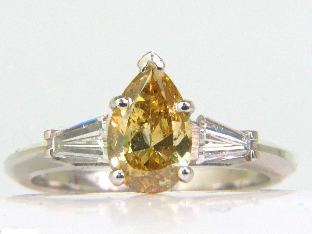 GIA 1.62CT NATURAL FANCY YELLOW DIAMOND RING VIVID & CLEAN