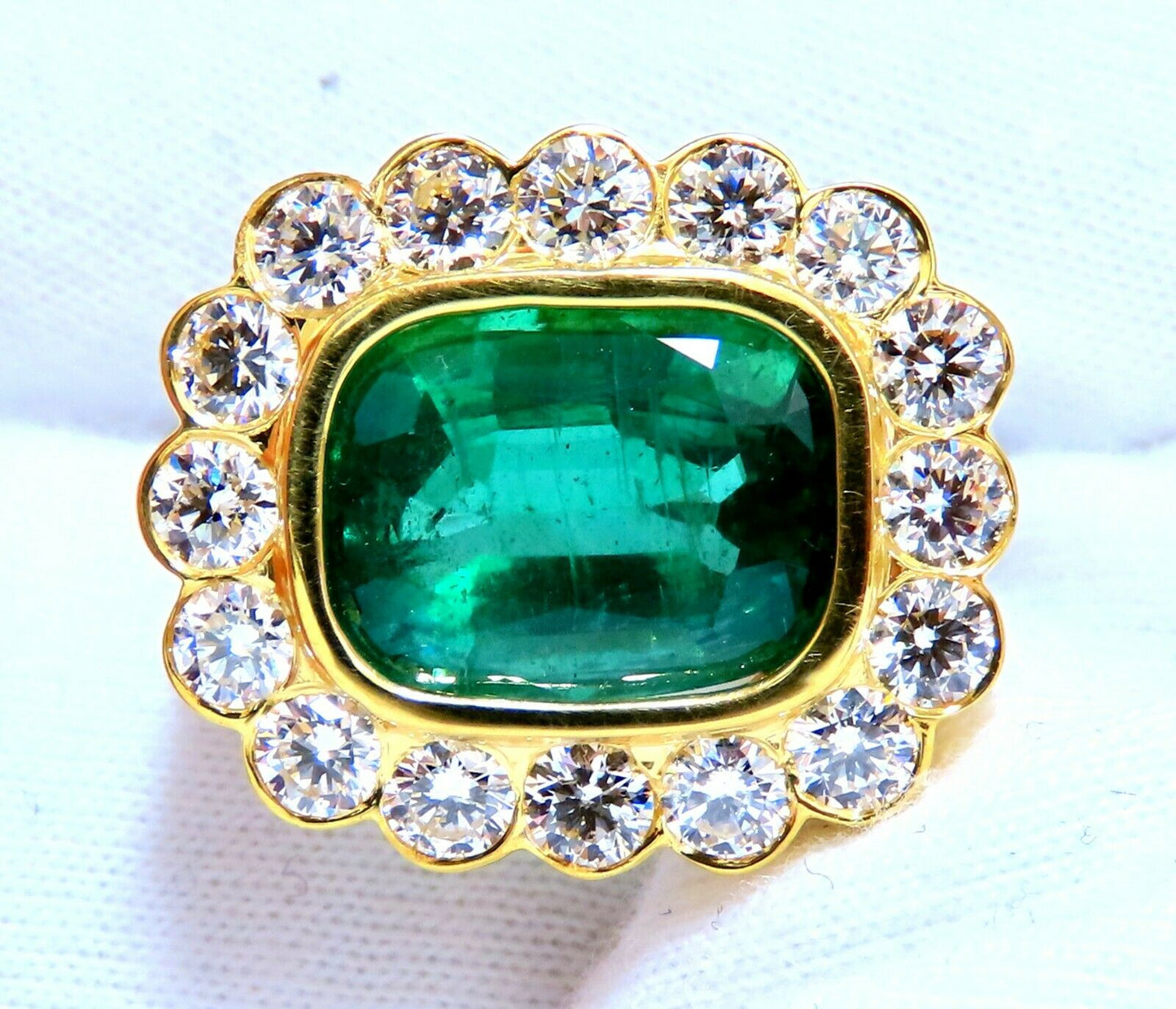 GIA Certified: 4.70ct Natural Emerald Diamonds Ring 18kt Cluster (F2)