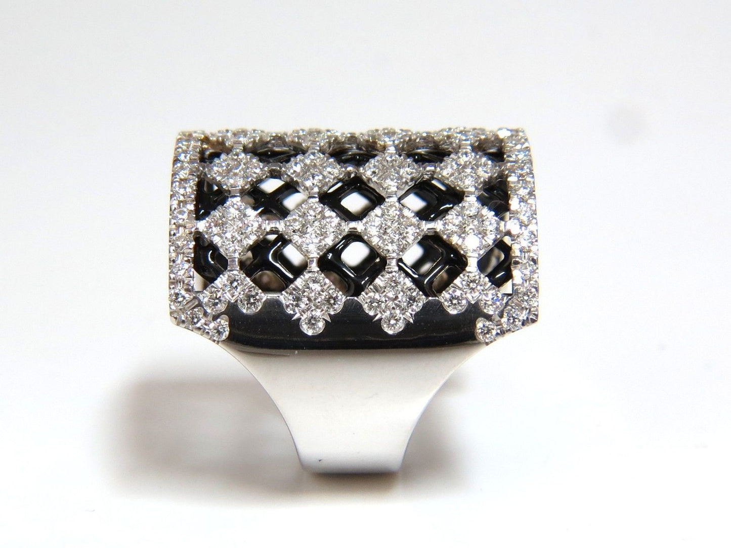 1.82CT DIAMONDS BEAD SET SANDWICHED BLACK UNDERLAY 3D GRILL BAND RING 18KT